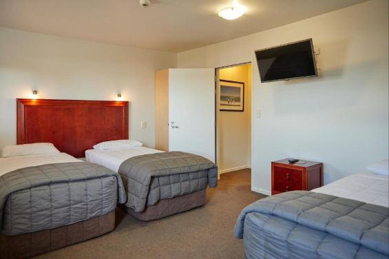 Executive One-Bedroom Suite beds